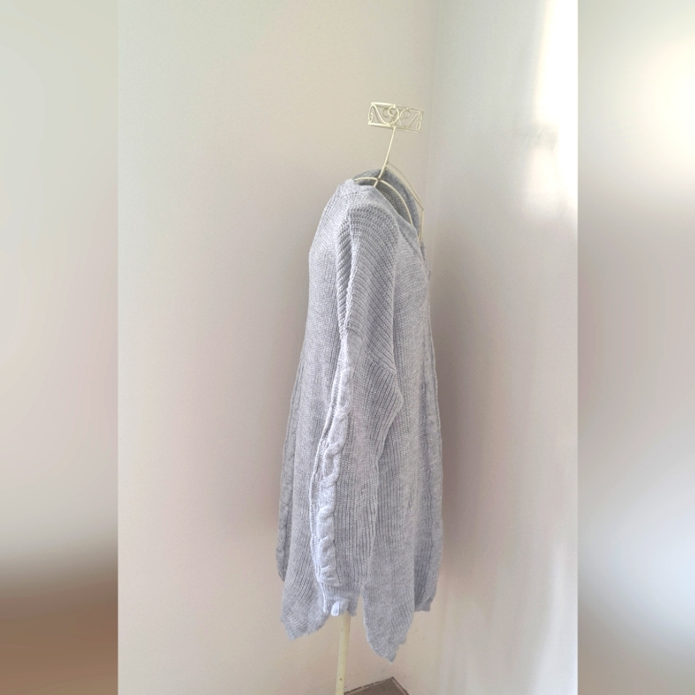 NWOT- Gray Cable Knit Women's Tunic Length Sweater, Size 1X. - Picture 5 of 7